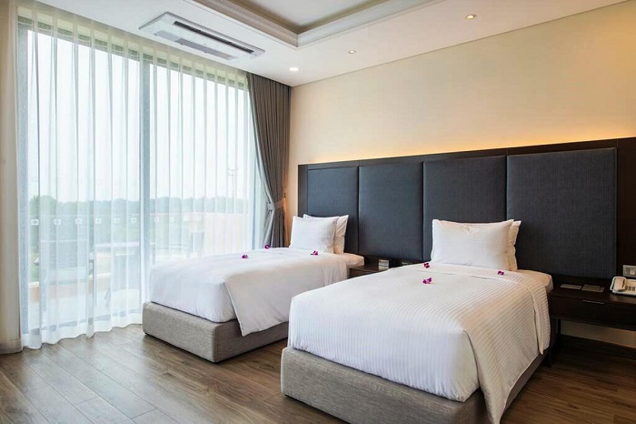 Bảng Giá, Voucher Sân Golf SkyLake Resort & Golf Club